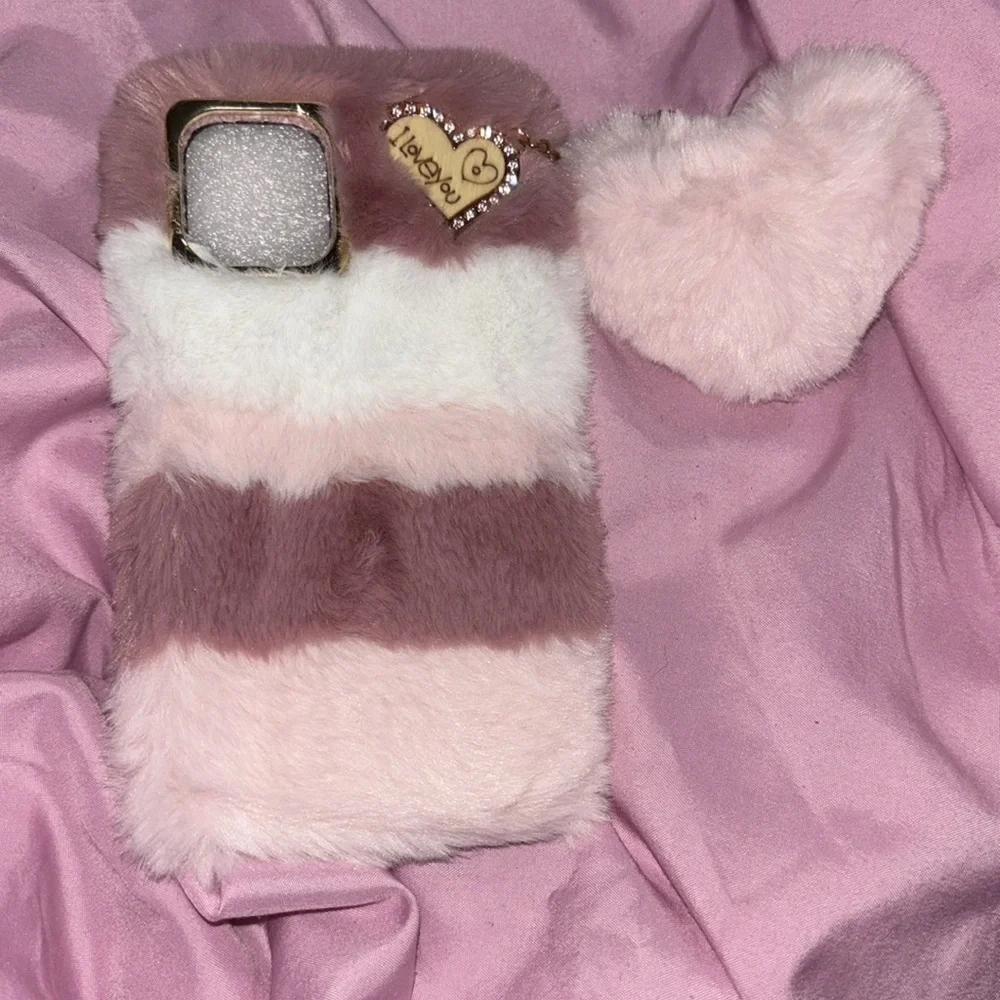Fluffy Iphone 11 Pro Phone case with fluffy heart